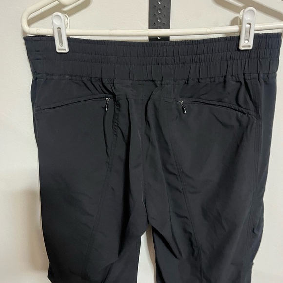 Athleta Black Pants Sz 8 - Picture 5 of 8
